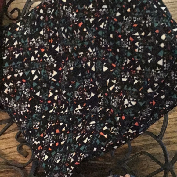 Set of 5 LulaRoe leggings - Picture 4 of 6